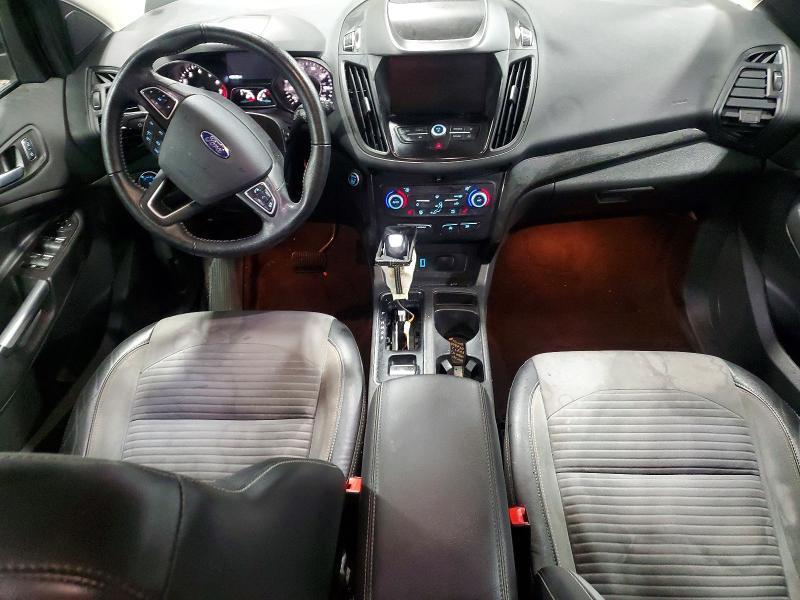 Photo 8 from auction – 2019 FORD ESCAPE SE with VIN 1FMCU9GD0KUC04609