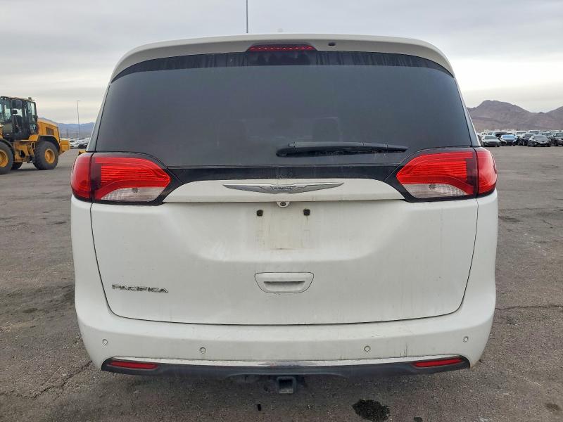 Photo 6 from auction – 2017 CHRYSLER PACIFICA T with VIN 2C4RC1EG3HR727497