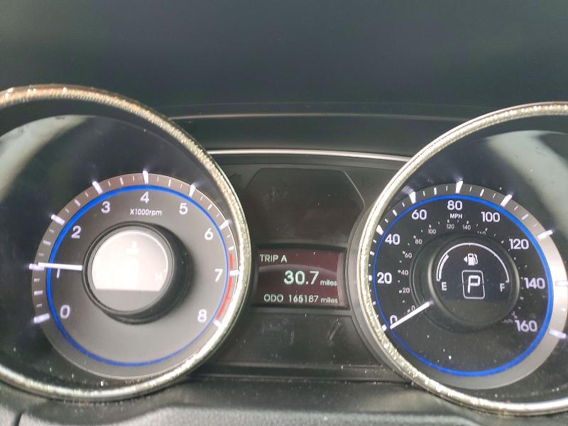 Photo 9 from auction – 2012 HYUNDAI SONATA SE with VIN 5NPEC4AC3CH443568
