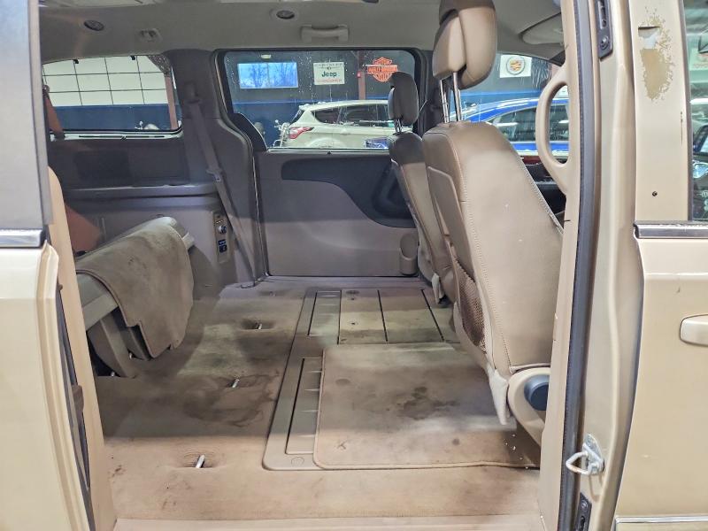 Photo 11 from auction – 2013 CHRYSLER TOWN & COU with VIN 2C4RC1BG5DR798005