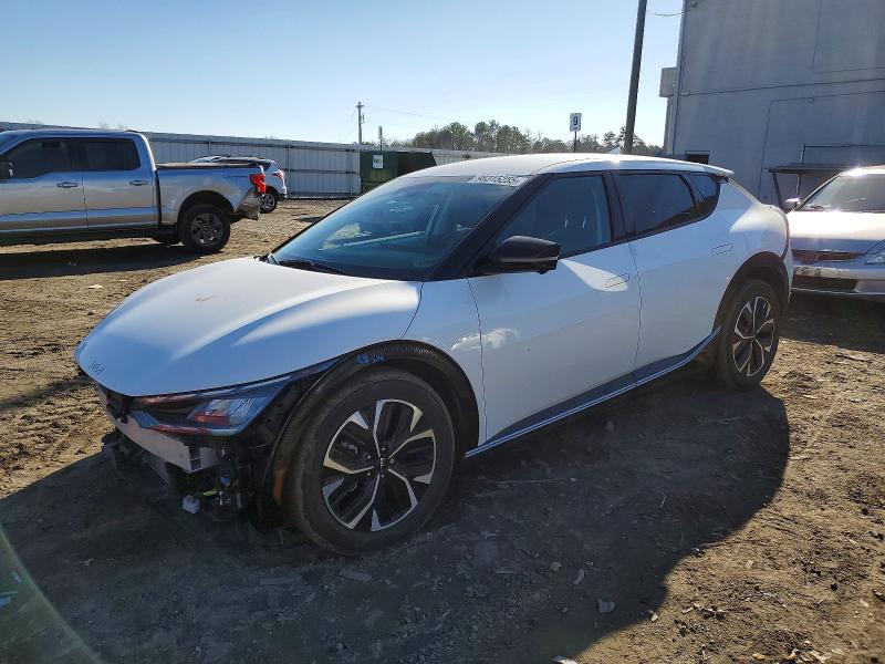 KIA EV6 LIGHT 2022 with VIN KNDC3DLC9N5062962 - Photo from auction
