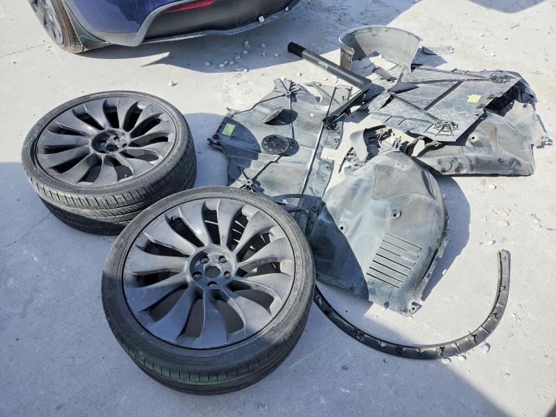 Photo 12 from auction – 2022 TESLA MODEL Y with VIN 7SAYGDEF5NF437684