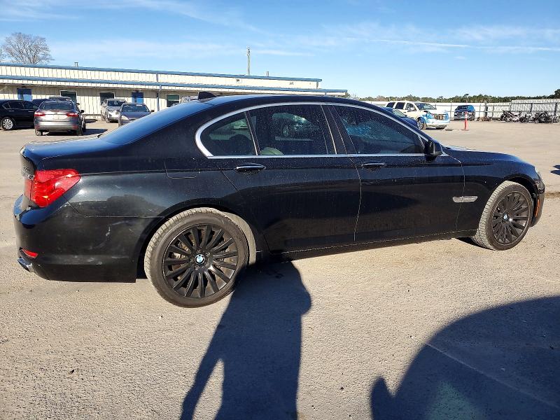 Photo 3 from auction – 2010 BMW 750 with VIN WBAKA8C58ACY36096