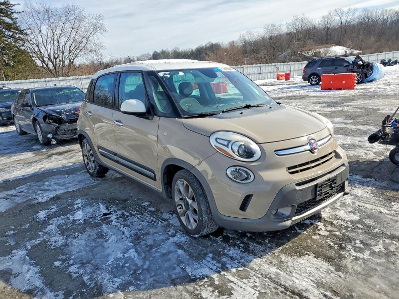 Photo 4 from auction – 2016 FIAT 500L TREKK with VIN ZFBCFADH6GZ037788