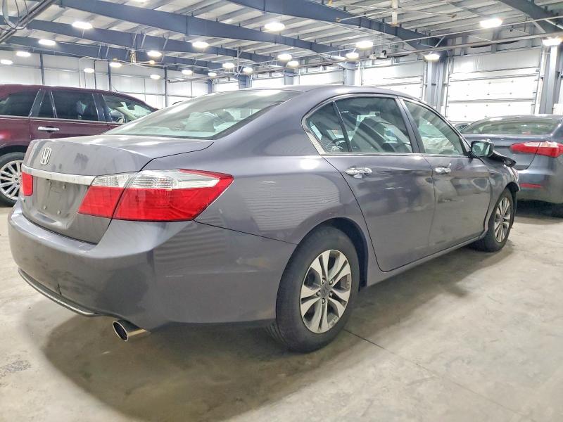 Photo 3 from auction – 2014 HONDA ACCORD with VIN 1HGCR2F35EA035460