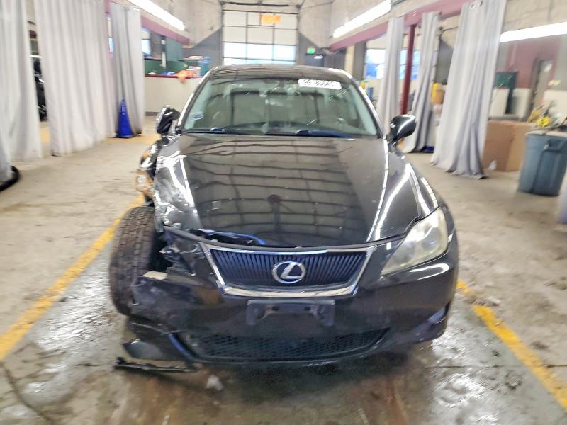 Photo 5 from auction – 2006 LEXUS IS 250 with VIN JTHCK262965003890