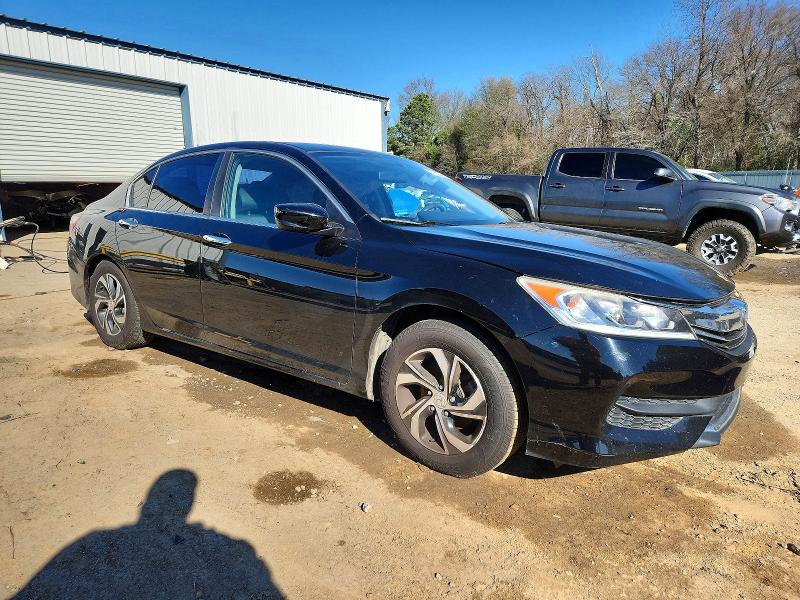 Photo 4 from auction – 2017 HONDA ACCORD with VIN 1HGCR2F39HA045753
