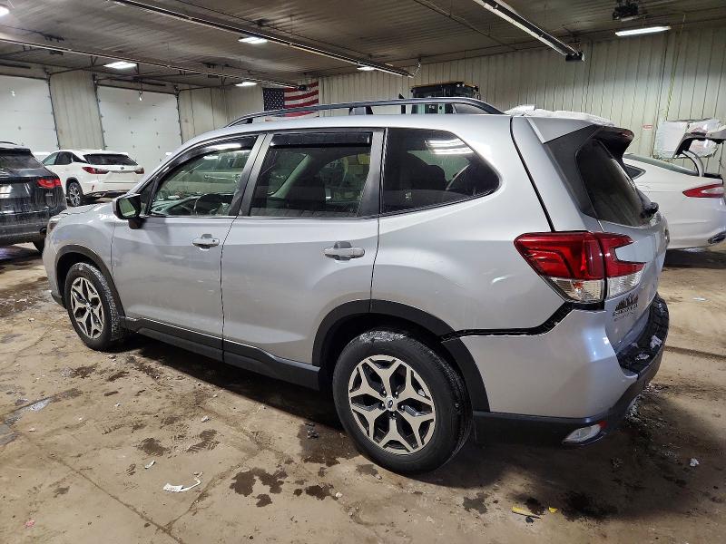 Photo 2 from auction – 2019 SUBARU FORESTER with VIN JF2SKAGC0KH502926