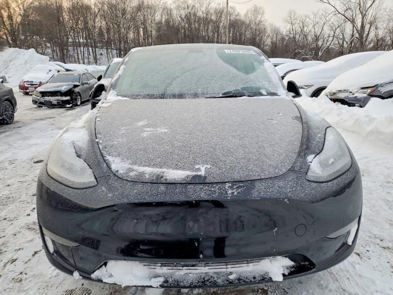 Photo 5 from auction – 2021 TESLA MODEL Y with VIN 5YJYGAEE4MF125809