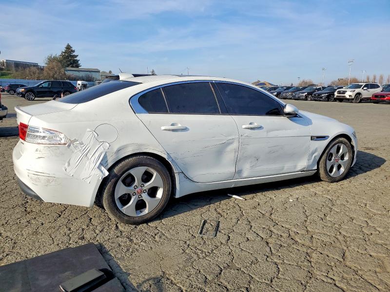 Photo 3 from auction – 2017 JAGUAR XE with VIN SAJAR4BN2HCP15092