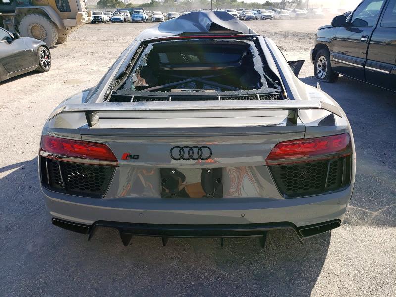 Photo 6 from auction – 2018 AUDI R8 RWS with VIN WUABAAFX4J7902162
