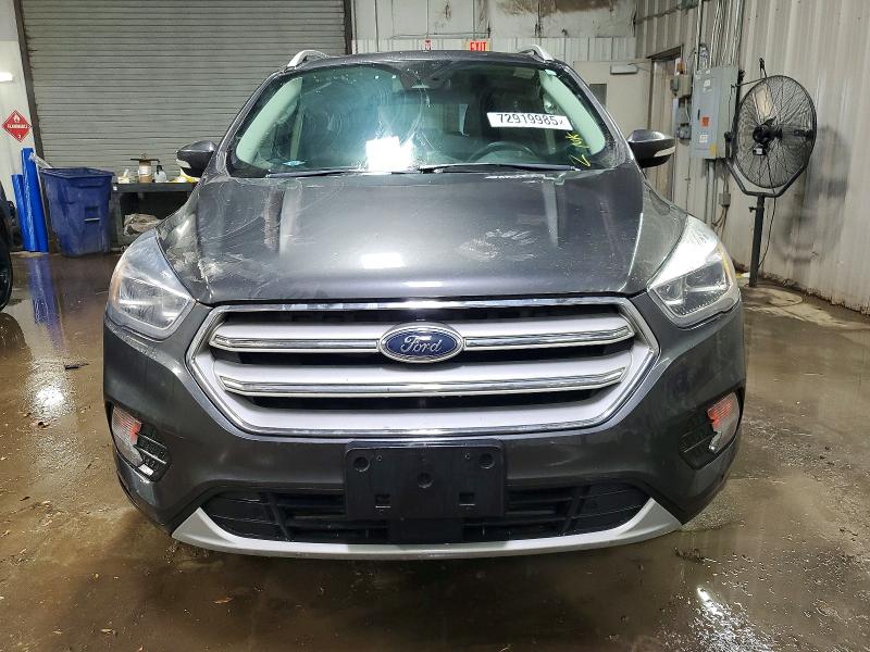 Photo 5 from auction – 2018 FORD ESCAPE with VIN 1FMCU9J98JUC55813