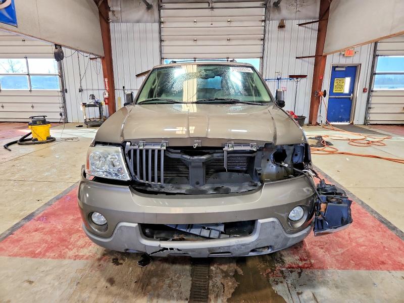 Photo 5 from auction – 2004 LINCOLN NAVIGATOR with VIN 5LMFU28R54LJ27045