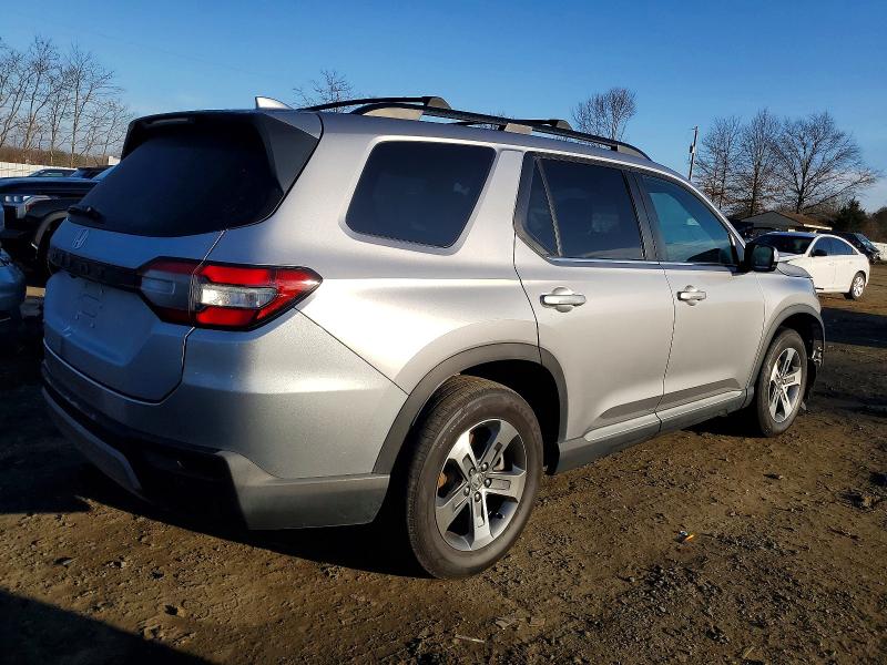 Photo 3 from auction – 2025 HONDA PILOT with VIN 5FNYG1H42SB023781
