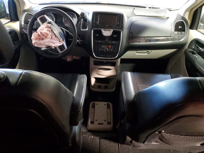 Photo 8 from auction – 2015 CHRYSLER TOWN & COU with VIN 2C4RC1CG1FR729958