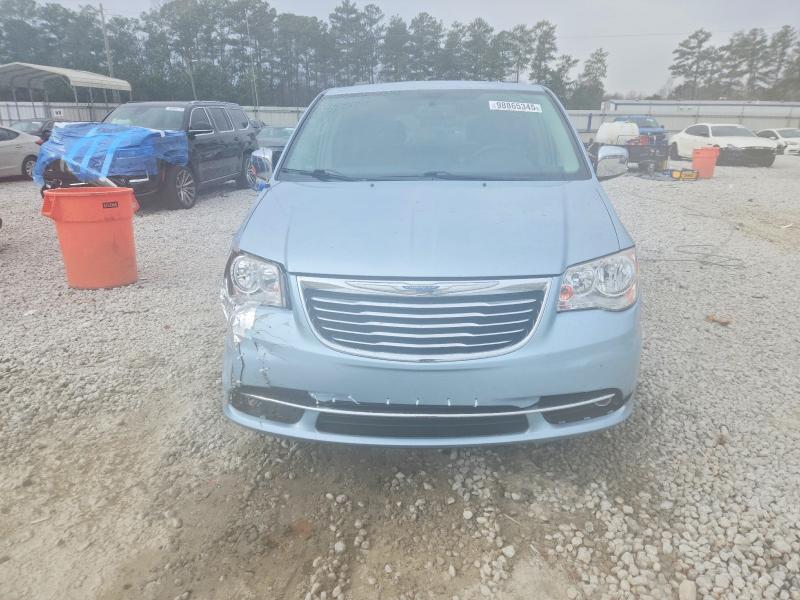 Photo 5 from auction – 2013 CHRYSLER TOWN & COU with VIN 2C4RC1CG2DR677530