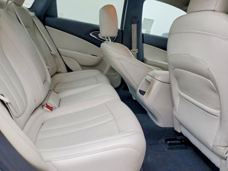 Photo 10 from auction – 2016 CHRYSLER 200 LIMITE with VIN 1C3CCCAB6GN184674