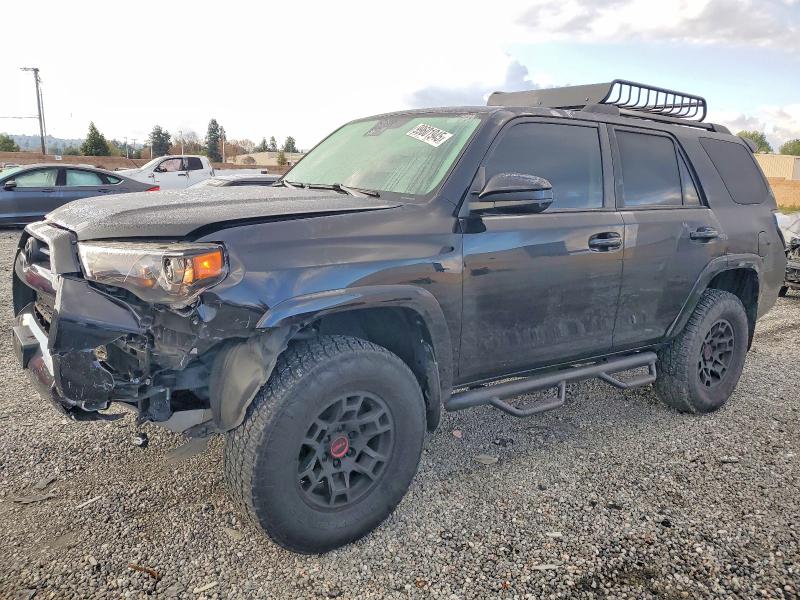 TOYOTA 4RUNNER SR 2021 with VIN JTEBU5JR6M5888426 - Photo from auction