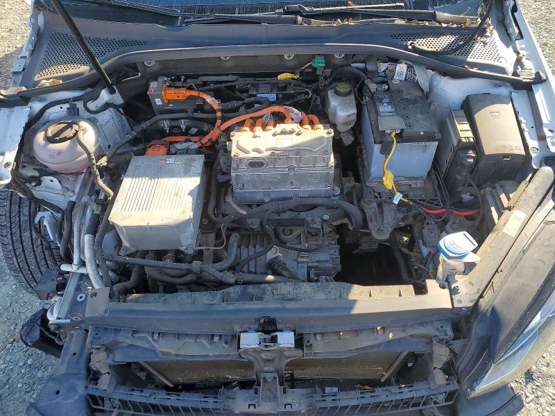 Photo 11 from auction – 2018 VOLKSWAGEN E-GOLF SEL with VIN WVWPR7AU1JW912715