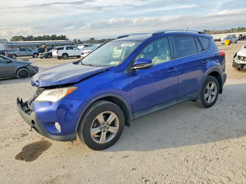 TOYOTA RAV4 XLE 2015 with VIN 2T3RFREV1FW275699 - Photo from auction