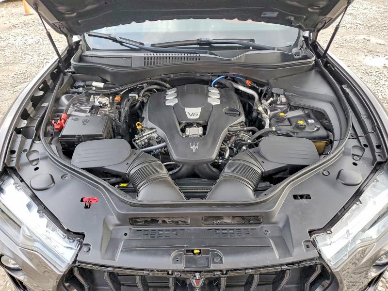 Photo 12 from auction – 2021 MASERATI LEVANTE SP with VIN ZN661XUS7MX370739