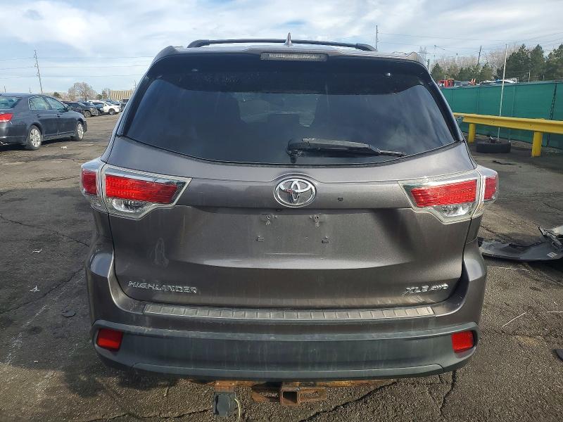 Photo 6 from auction – 2015 TOYOTA HIGHLANDER with VIN 5TDJKRFH4FS174921