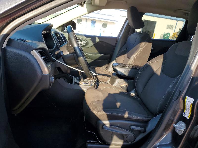 Photo 7 from auction – 2015 JEEP CHEROKEE with VIN 1C4PJLCB6FW722914