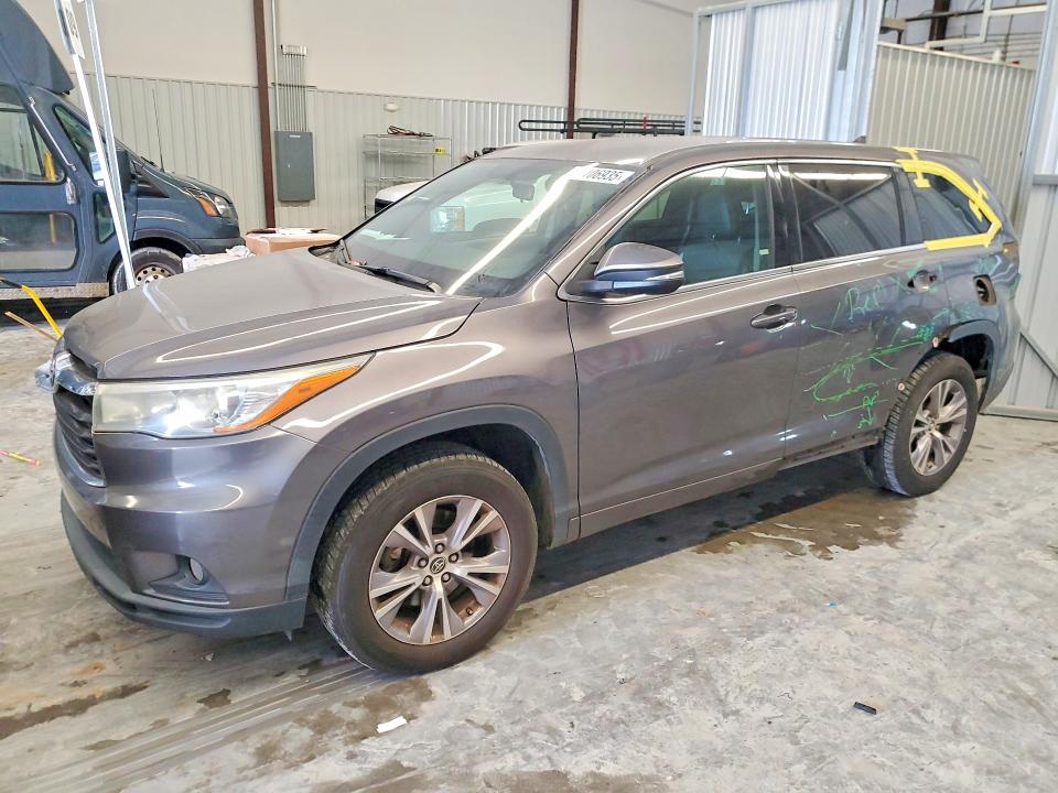 TOYOTA HIGHLANDER 2016 with VIN 5TDZKRFH7GS132697 - Photo from auction