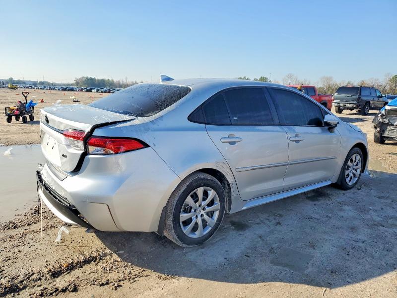 Zdjęcie 3 z aukcji – 2022 TOYOTA COROLLA z VIN 5YFEPMAE1NP311114