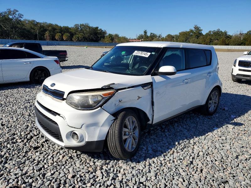 KIA SOUL + 2018 with VIN KNDJP3A5XJ7526141 - Photo from auction
