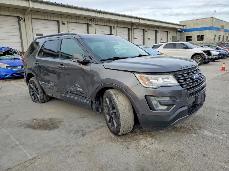 Photo 4 from auction – 2017 FORD EXPLORER with VIN 1FM5K7D83HGA97217