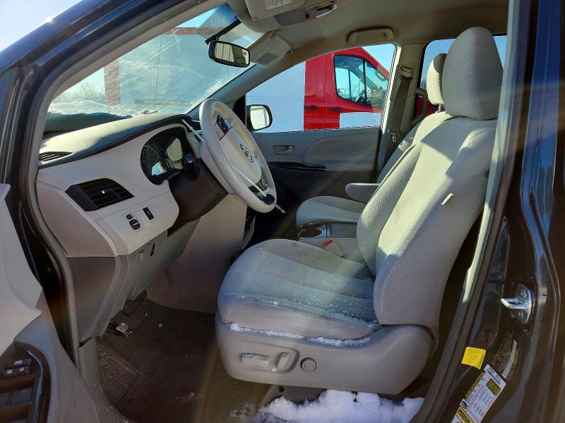 Photo 7 from auction – 2012 TOYOTA SIENNA with VIN 5TDKK3DC3CS230870