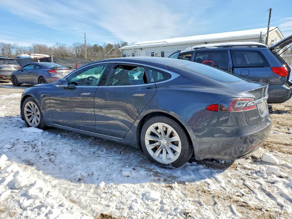 Photo 2 from auction – 2018 TESLA MODEL S with VIN 5YJSA1E29JF275519