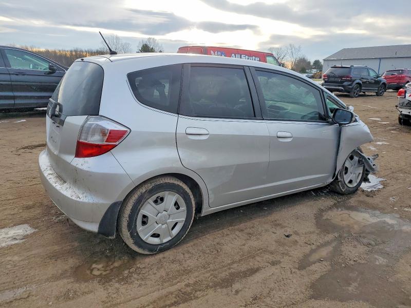 Photo 3 from auction – 2013 HONDA FIT with VIN JHMGE8H39DC025317