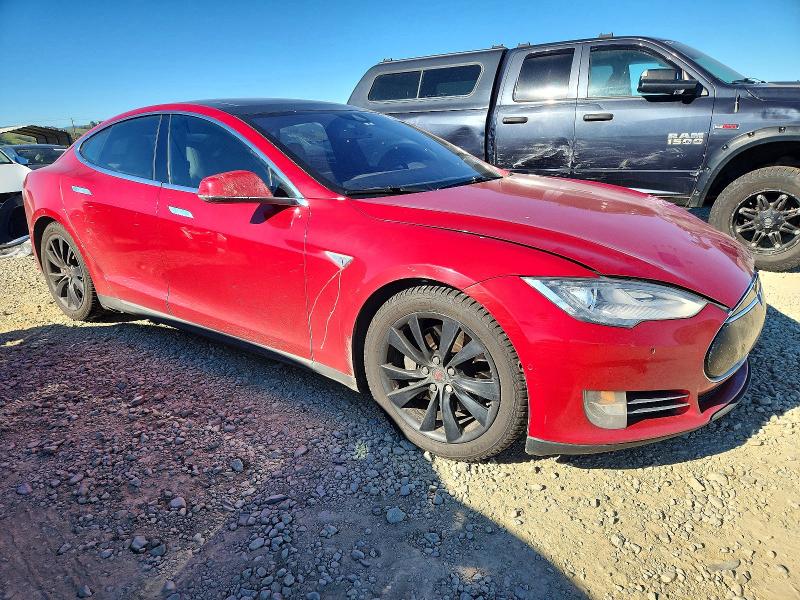 Photo 4 from auction – 2015 TESLA MODEL S with VIN 5YJSA1E28FF105143