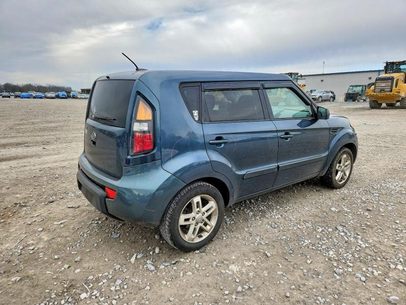 Photo 3 from auction – 2011 KIA SOUL + with VIN KNDJT2A24B7254635