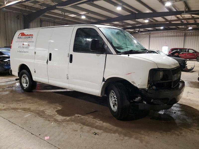 Photo 4 from auction – 2017 CHEVROLET EXPRESS G2 with VIN 1GCWGAFFXH1150856