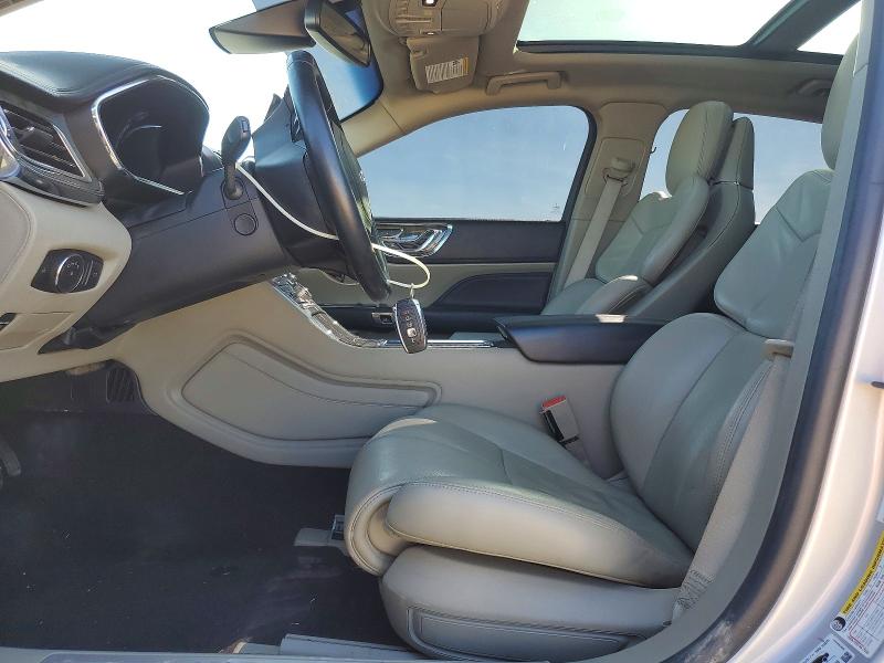 Photo 7 from auction – 2017 LINCOLN CONTINENTA with VIN 1LN6L9NC8H5620257