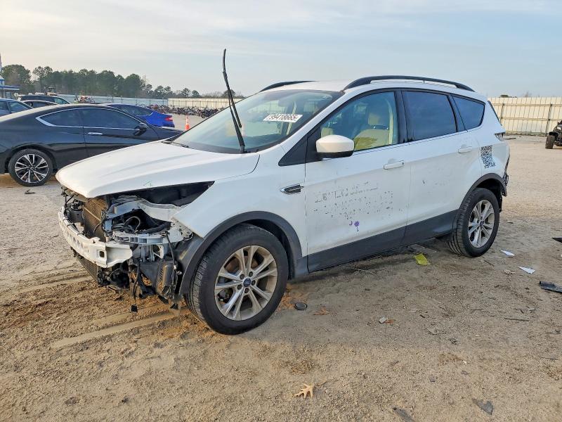 FORD ESCAPE SE 2017 with VIN 1FMCU0GD9HUC72007 - Photo from auction