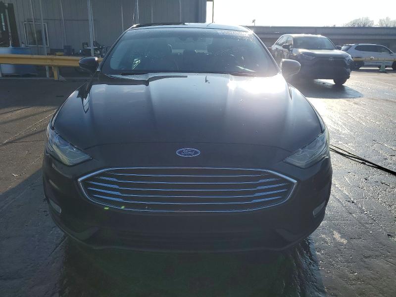 Photo 5 from auction – 2019 FORD FUSION SE with VIN 3FA6P0HD4KR160176
