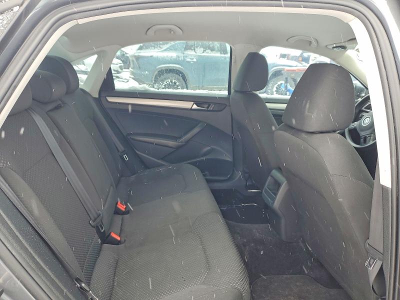 Photo 10 from auction – 2014 VOLKSWAGEN PASSAT S with VIN 1VWAT7A33EC052254