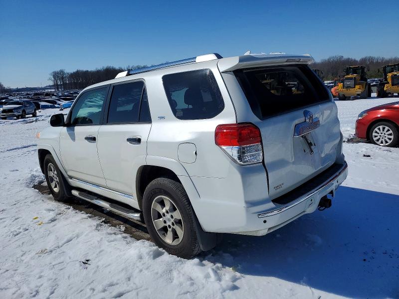Zdjęcie 2 z aukcji – 2013 TOYOTA 4RUNNER SR z VIN JTEBU5JR4D5119245