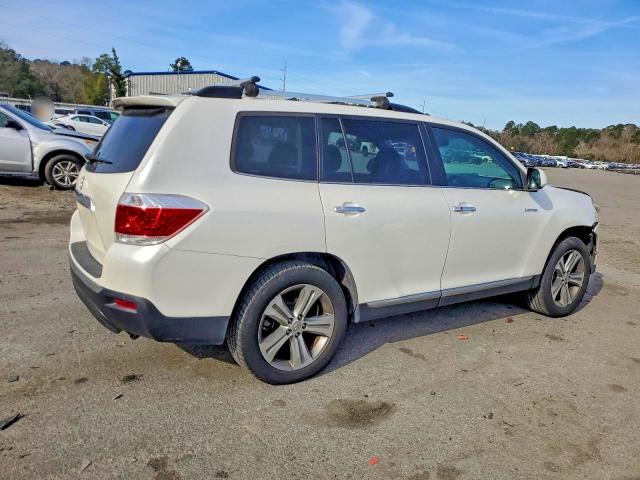 Photo 3 from auction – 2011 TOYOTA HIGHLANDER with VIN 5TDYK3EH8BS025533