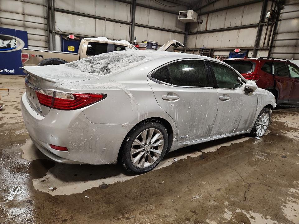 Photo 3 from auction – 2014 LEXUS ES 300H with VIN JTHBW1GG2E2040557