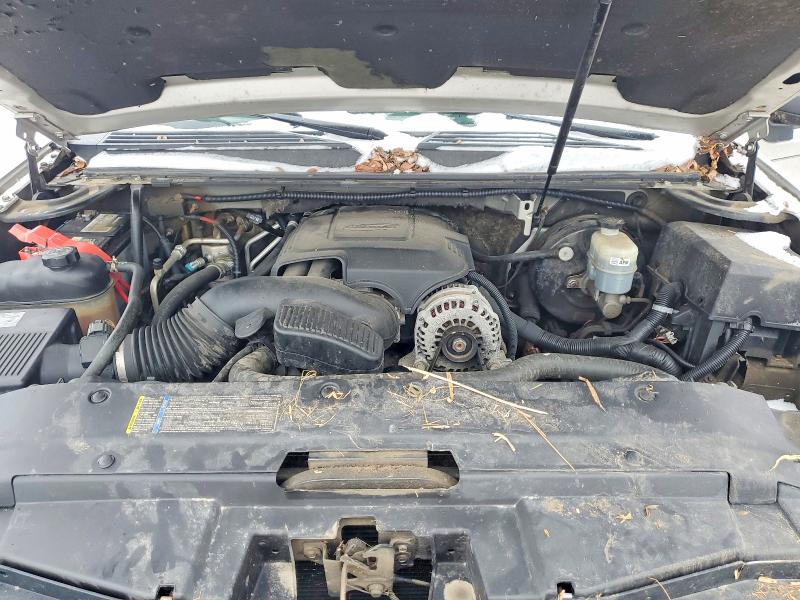 Photo 12 from auction – 2009 CHEVROLET SUBURBAN K with VIN 1GNFK26319R271635