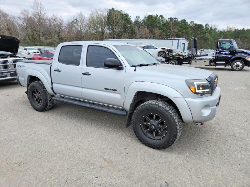 Photo 4 from auction – 2011 TOYOTA TACOMA DOU with VIN 3TMLU4EN4BM062272