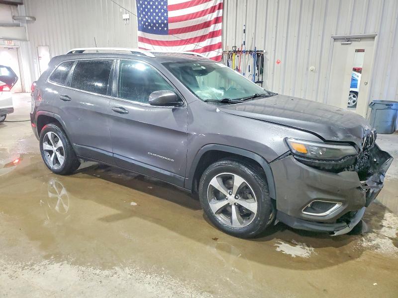 Photo 4 from auction – 2019 JEEP CHEROKEE L with VIN 1C4PJMDN3KD194298
