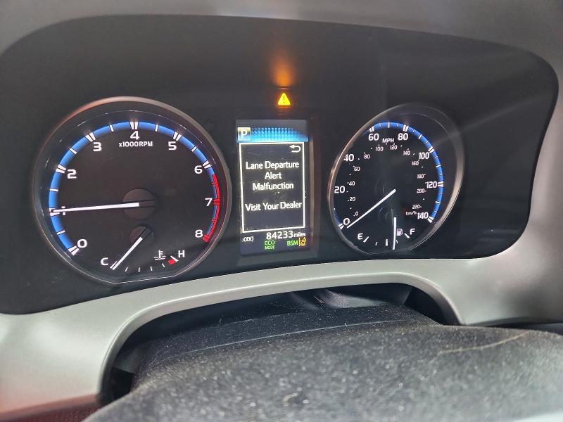 Photo 9 from auction – 2018 TOYOTA RAV4 ADVEN with VIN 2T3RFREV0JW753958