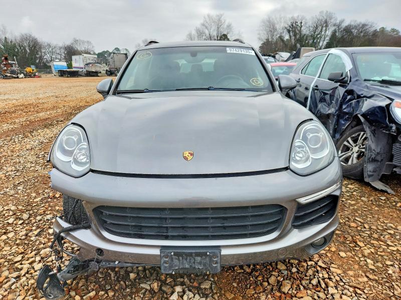 Photo 5 from auction – 2017 PORSCHE CAYENNE with VIN WP1AA2A25HKA89608