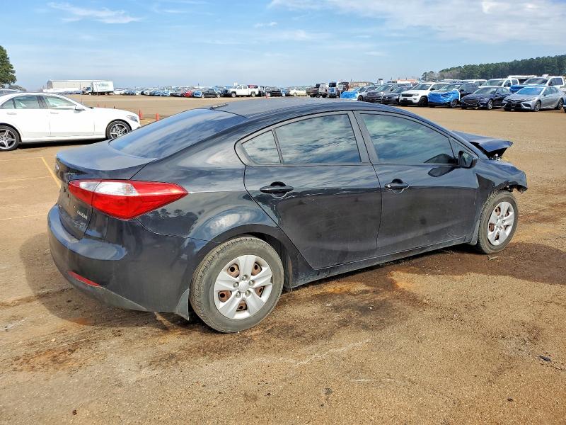 Photo 3 from auction – 2015 KIA FORTE LX with VIN KNAFK4A63F5432329